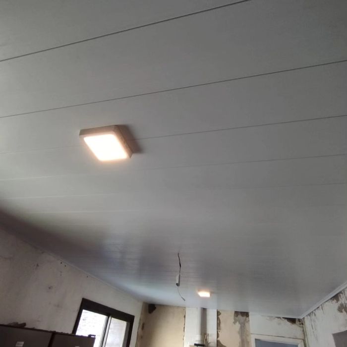 Techo de PVC instalado, obra de cliente