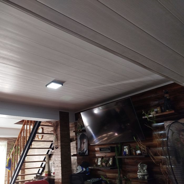 Techo de PVC instalado, obra de cliente