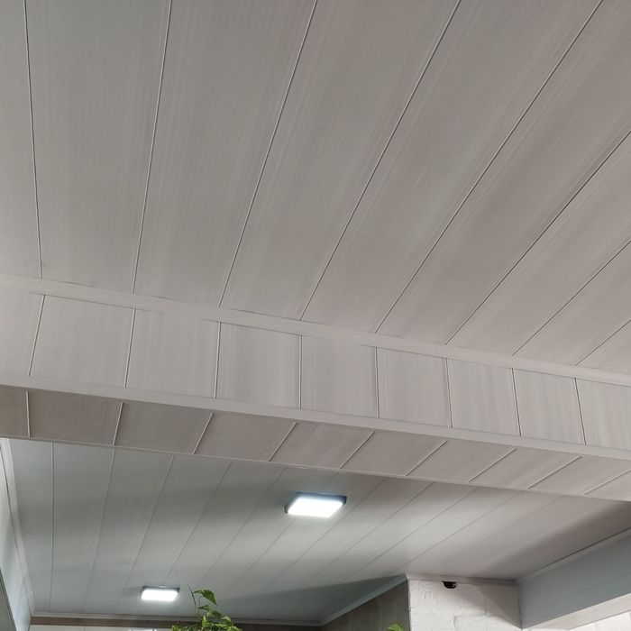 Techo de PVC instalado, obra de cliente
