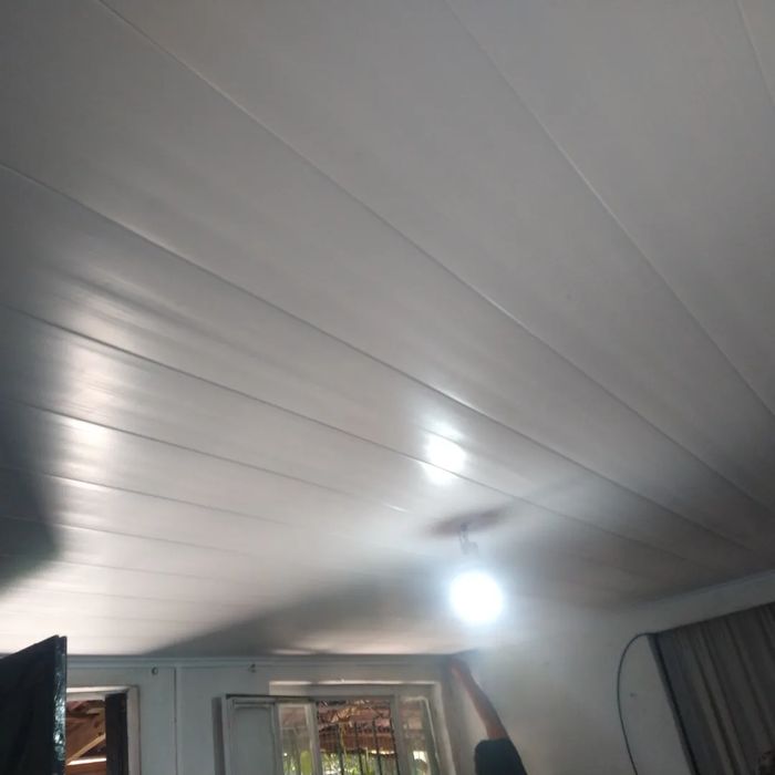 Techo de PVC instalado, obra de cliente