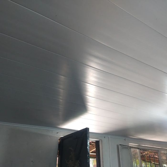 Techo de PVC instalado, obra de cliente