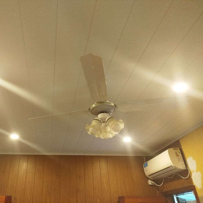 Techo de PVC instalado, obra de cliente