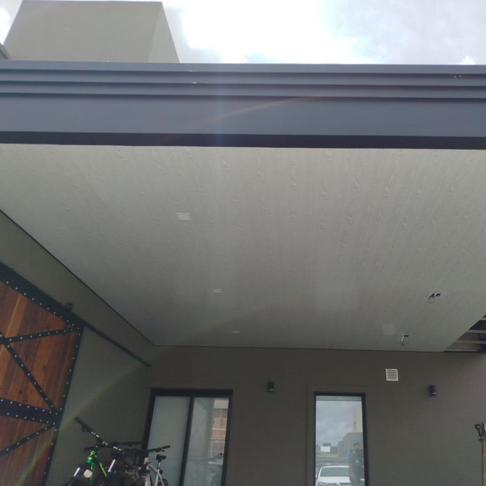 Techo de PVC instalado, obra de cliente