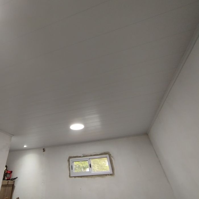 Techo de PVC instalado, obra de cliente