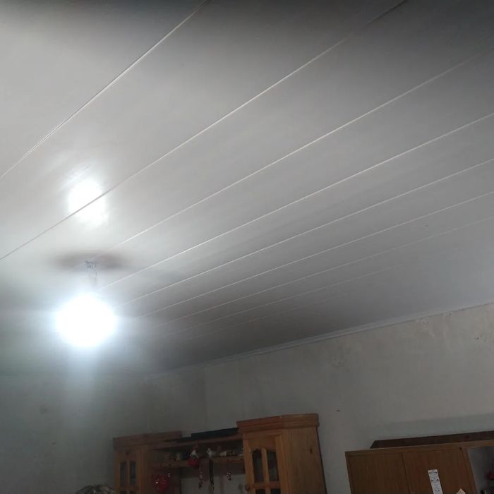 Techo de PVC instalado, obra de cliente