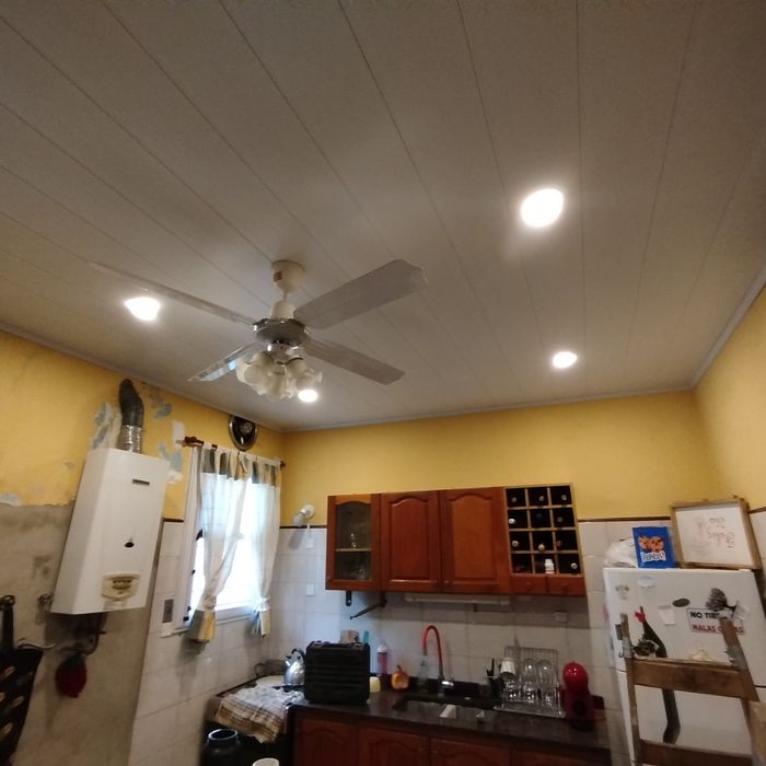 Techo de PVC instalado, obra de cliente